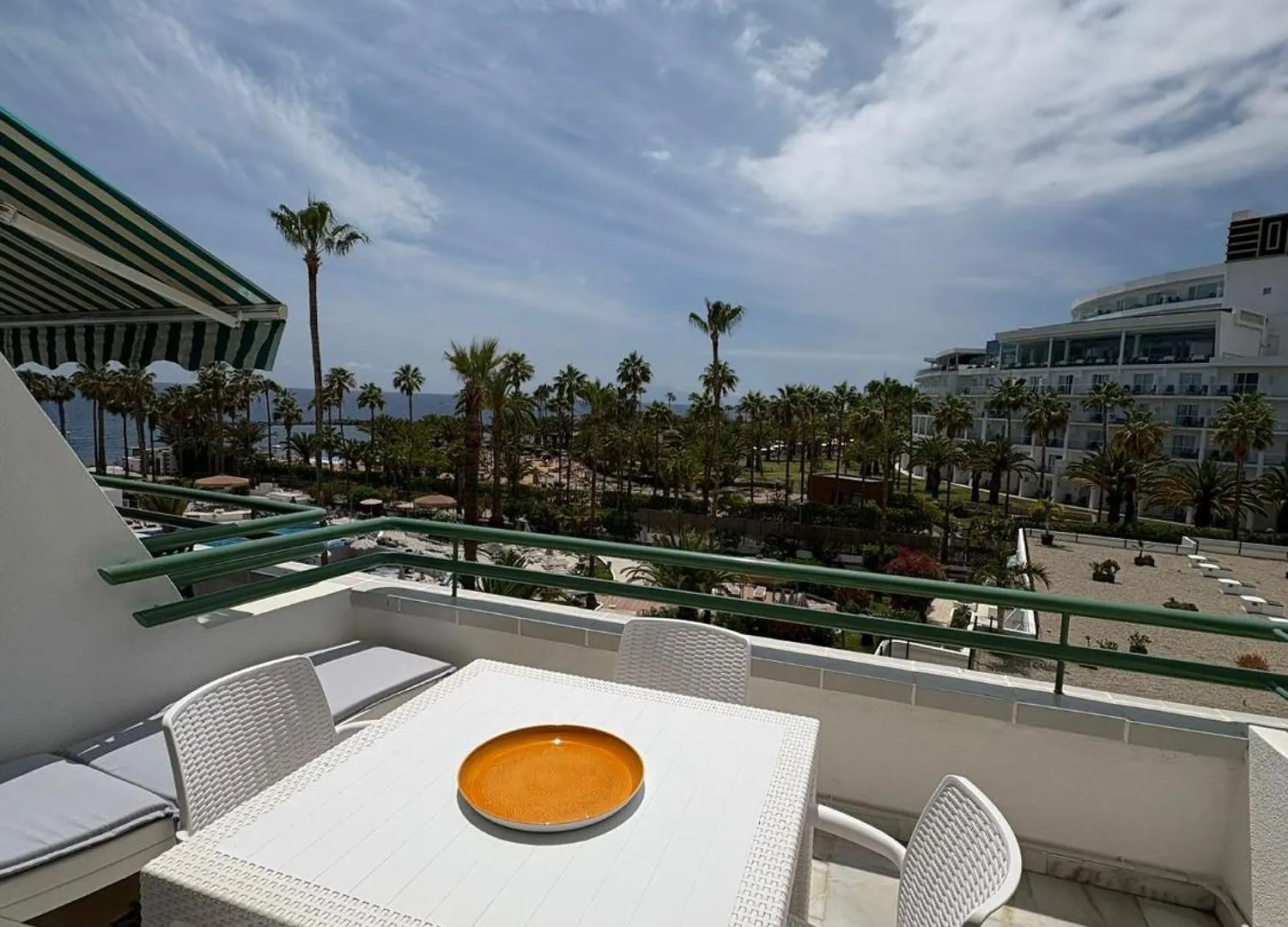 شقة Palm Breeze Retreat - La Caleta أذيخي 0*,  إسبانيا